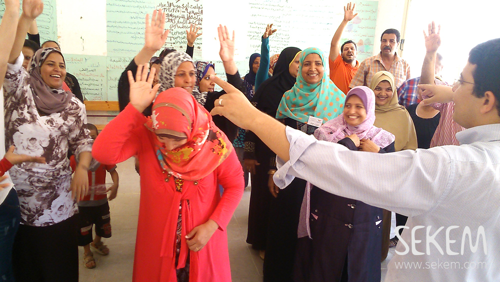 SEKEM educator, Mohamed Anwar, giving courses to teachers.